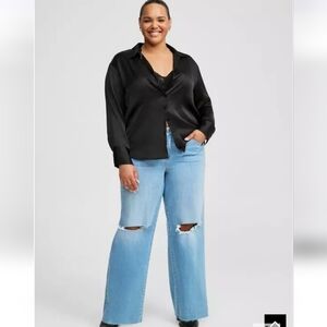 ❄️❄️ NWOT TORRID 1X Satin Button Up Long Sleeve Shirt